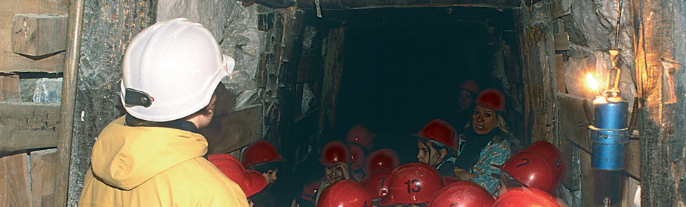 L'ingresso di una visita guidata alle miniere di talco di Prali